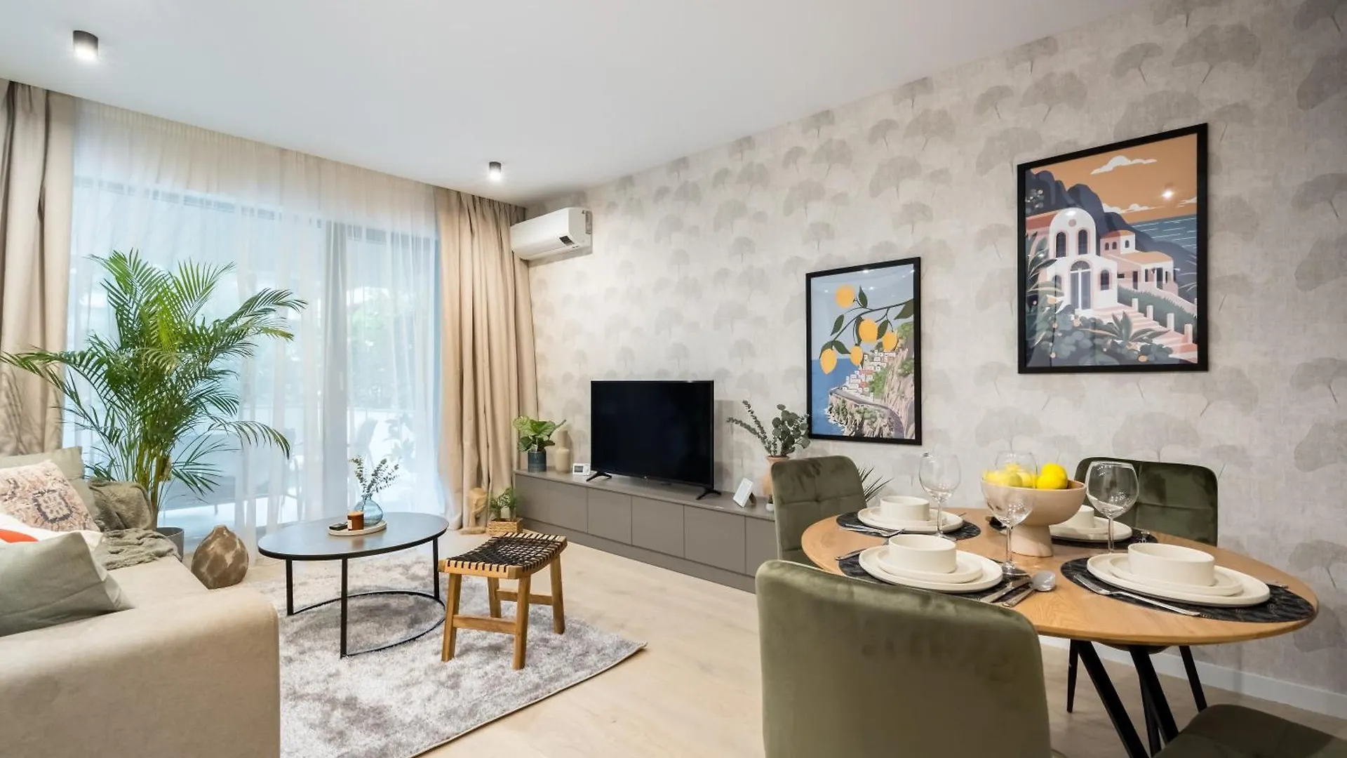 Apartment Mediteranian 1Br In Nusco City Bucharest Romania