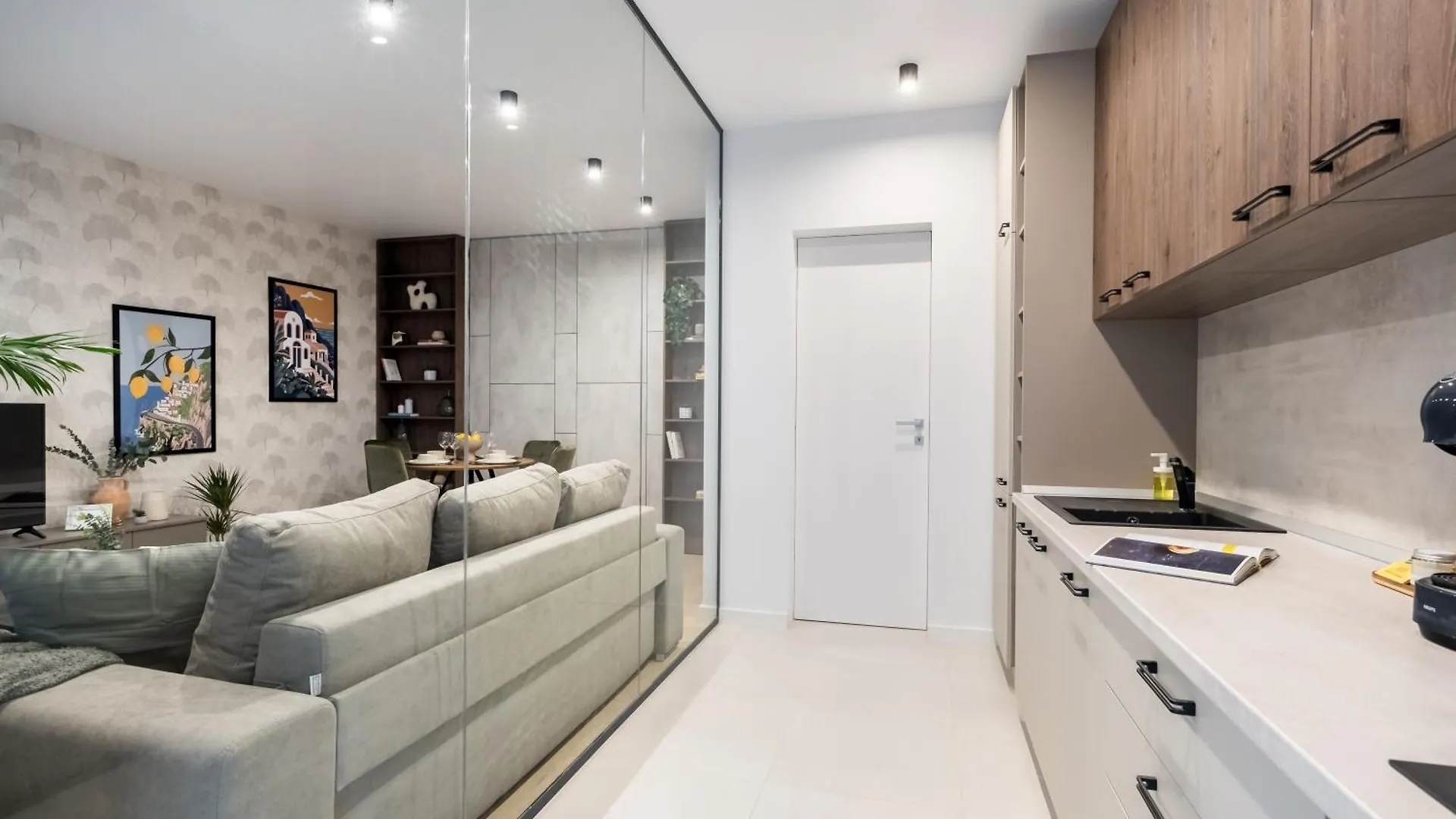 Mediteranian 1Br In Nusco City Bucharest 0*,